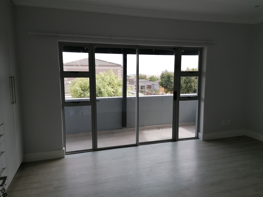 To Let 3 Bedroom Property for Rent in Langeberg Heights Western Cape